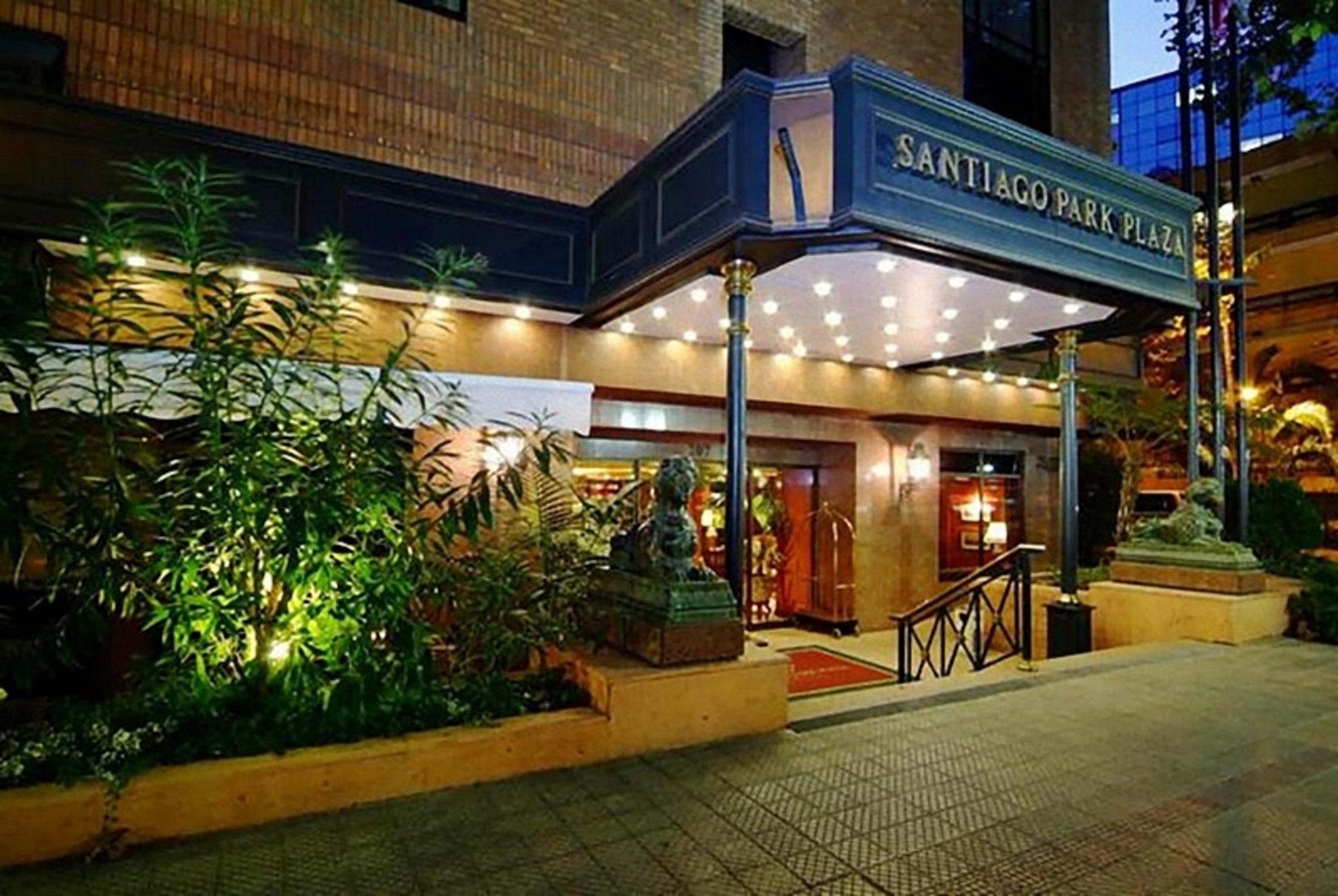 Park Plaza Santiago Hotel Bagian luar foto