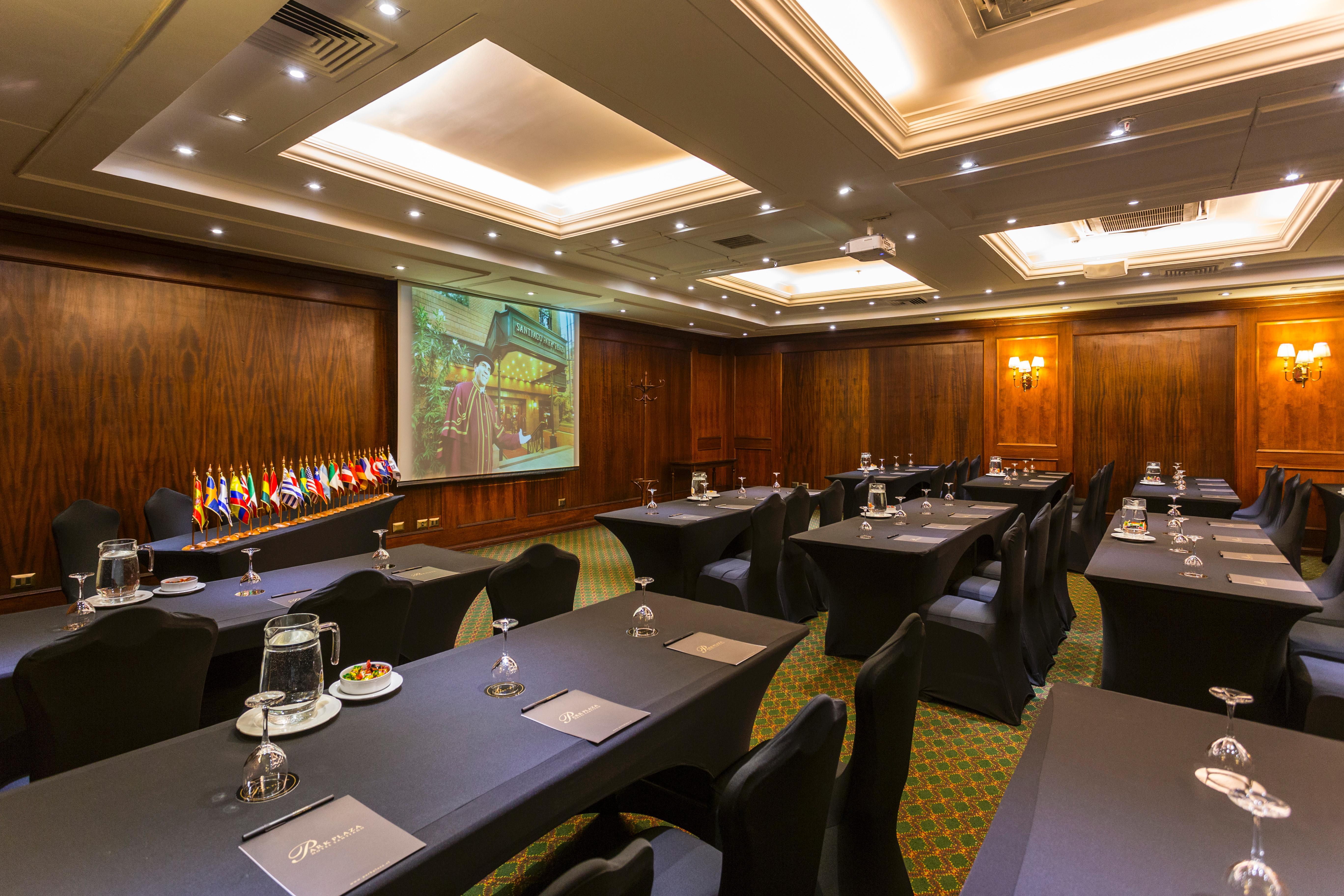 Park Plaza Santiago Hotel Bagian luar foto